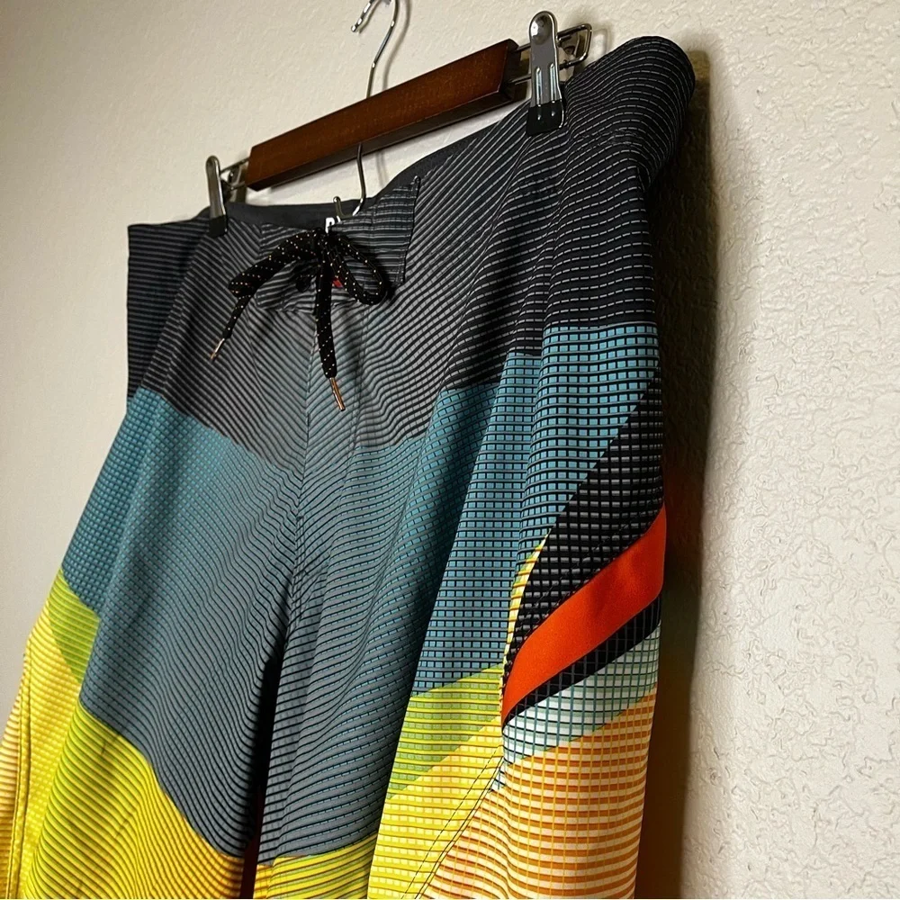 Billabong Platinum X Men's Bright Colors Swim Surf Shorts Size 38